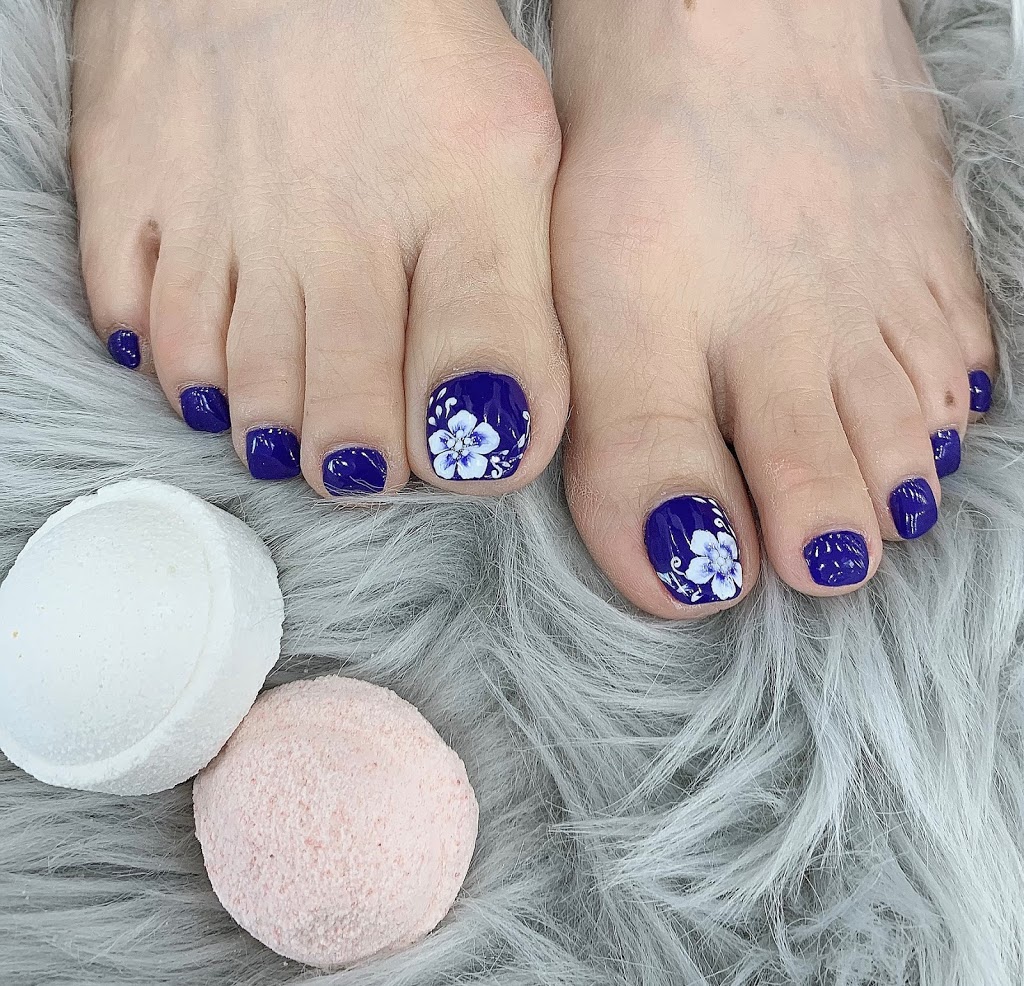 Pedi N Nails Guelph | 160 Kortright Rd W, Guelph, ON N1G 4V7, Canada | Phone: (519) 265-0309