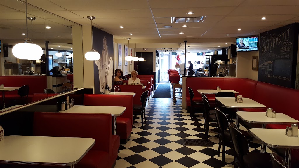 The Donlands Diner | 417 Donlands Ave, East York, ON M4J 3S3, Canada | Phone: (416) 421-8500