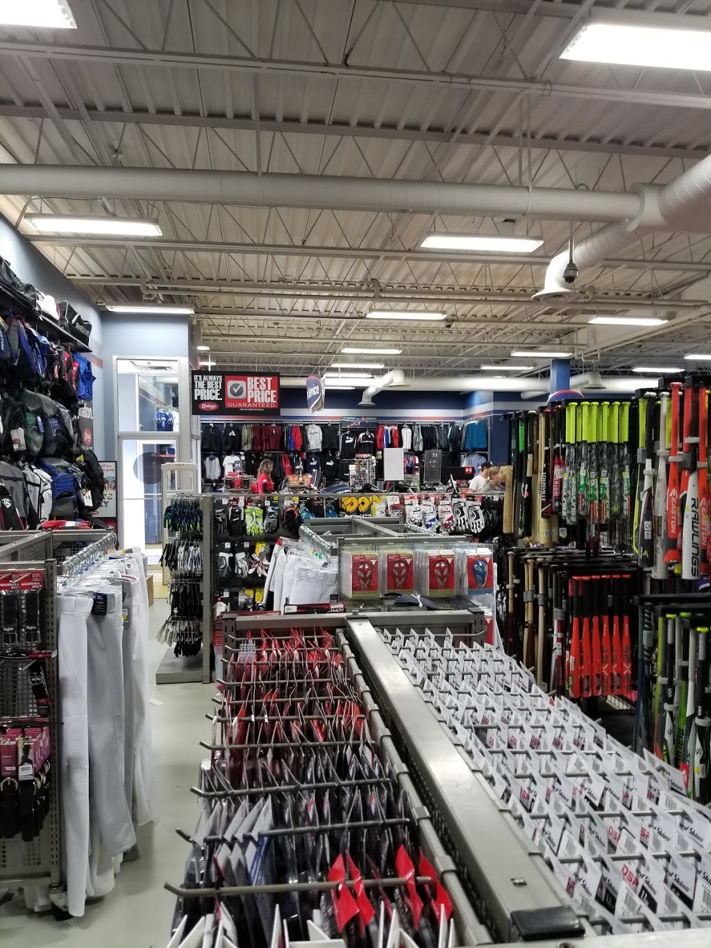 National Sports - Barrie | 353 Bayfield St, Barrie, ON L4M 3C3, Canada | Phone: (705) 725-0434