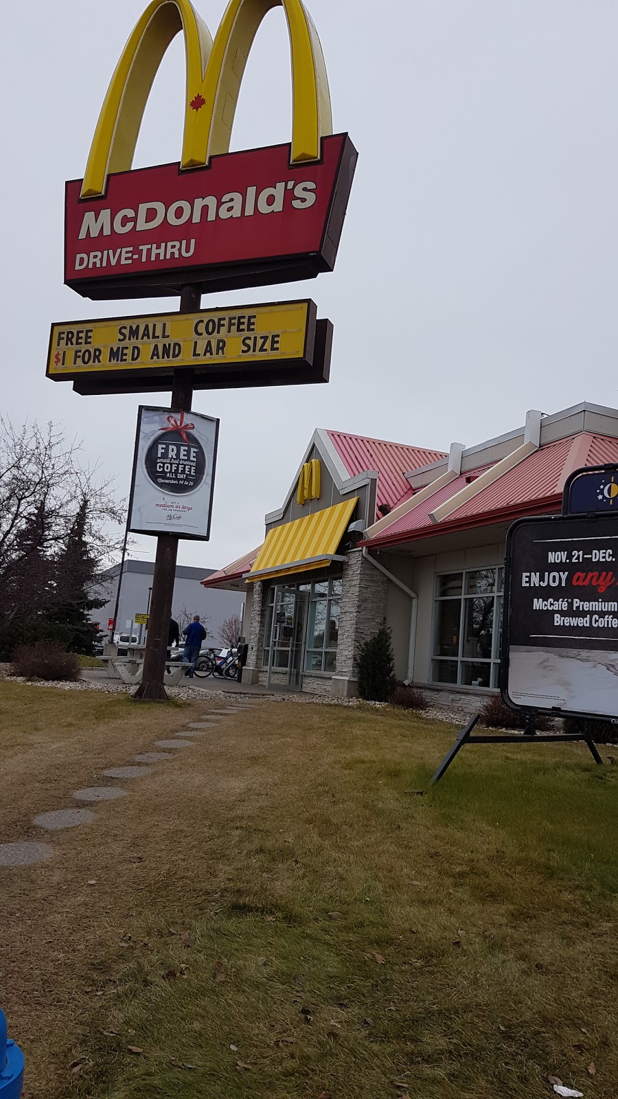 McDonalds | 14932 111 Ave NW, Edmonton, AB T5M 2P7, Canada | Phone: (780) 451-4130