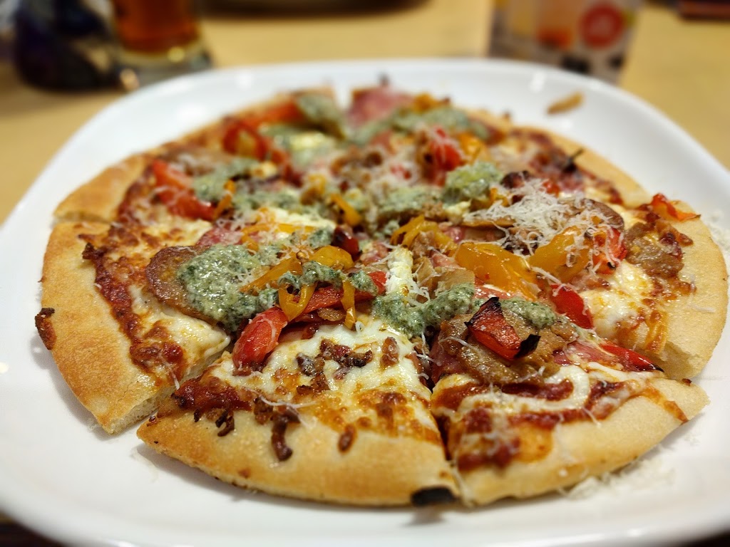 Boston Pizza | 611 Portland St, Dartmouth, NS B2W 2M6, Canada | Phone: (902) 433-1234
