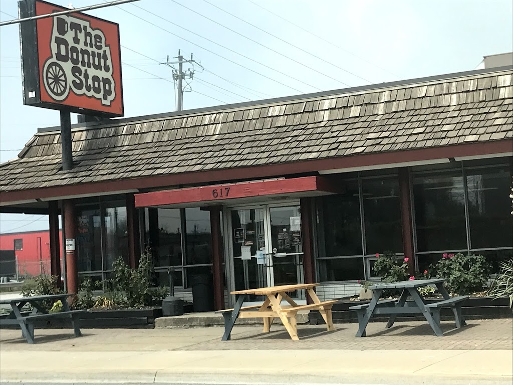 The Donut Stop | 617 Parkdale Ave N, Hamilton, ON L8H 5Z1, Canada | Phone: (905) 545-2618