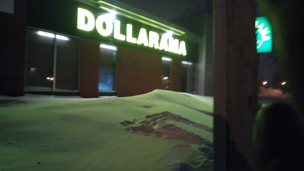 Dollarama | 2485 Boul Sainte-Anne, Chemin de la Canardière, Québec, QC G1J 1Y4, Canada | Phone: (418) 666-4348