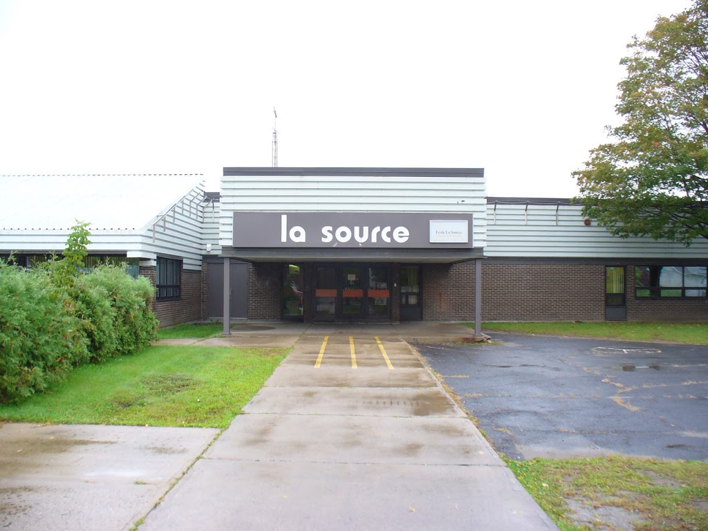 École De La Source | 139 Rue de la Station, Laurier-Station, QC G0S 1N0, Canada | Phone: (418) 888-0504