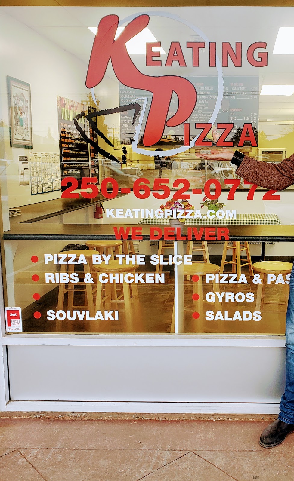 Keating Pizza | 2144 Keating Cross Rd, Saanichton, BC V8M 2A6, Canada | Phone: (250) 652-0772