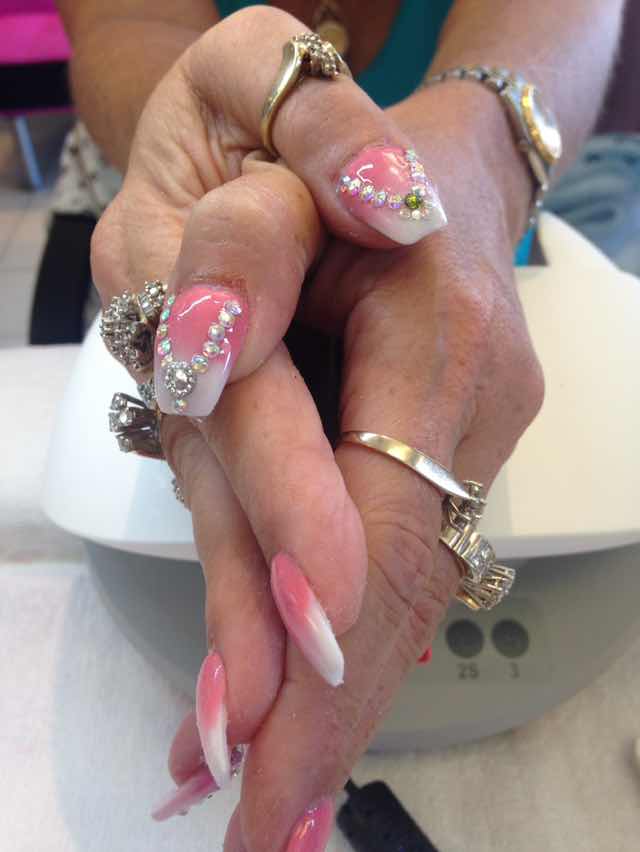 Queen Nails | 7135 138 St, Surrey, BC V3W 7T9, Canada | Phone: (604) 501-6116