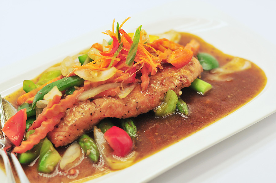 Thai Signature | 203 Lakeshore Rd E, Mississauga, ON L5G 1G2, Canada | Phone: (905) 278-7889