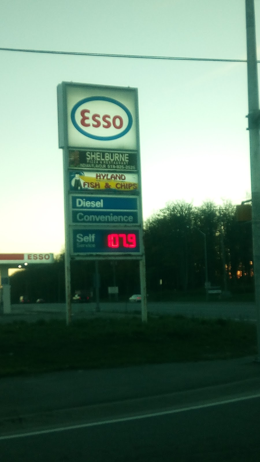 Esso | 800 Main St E, Shelburne, ON L0N 1S8, Canada | Phone: (519) 925-5210