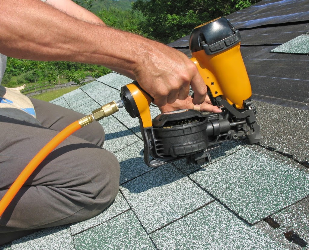 Ottawas Affordable Roofing and small repairs | 596 Wilkie Dr, Orléans, ON K4A 1M7, Canada | Phone: (613) 612-4281