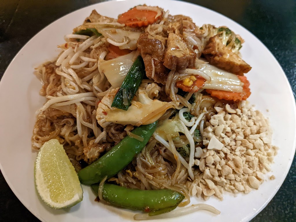 Thai Corner Restaurant | 2359 Beacon Ave, Sidney, BC V8L 1W9, Canada | Phone: (778) 426-4680