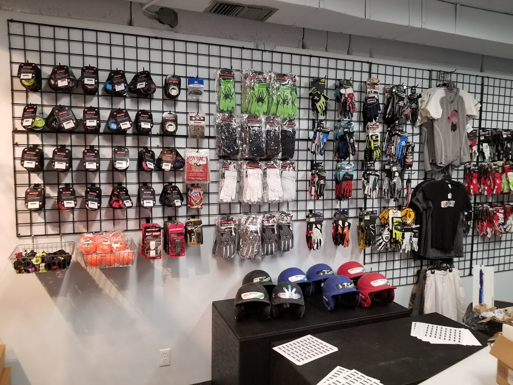 Smash It Sports Canada Stores | 20 Monteith Ave, Stratford, ON N5A 2P4, Canada | Phone: (888) 219-6268