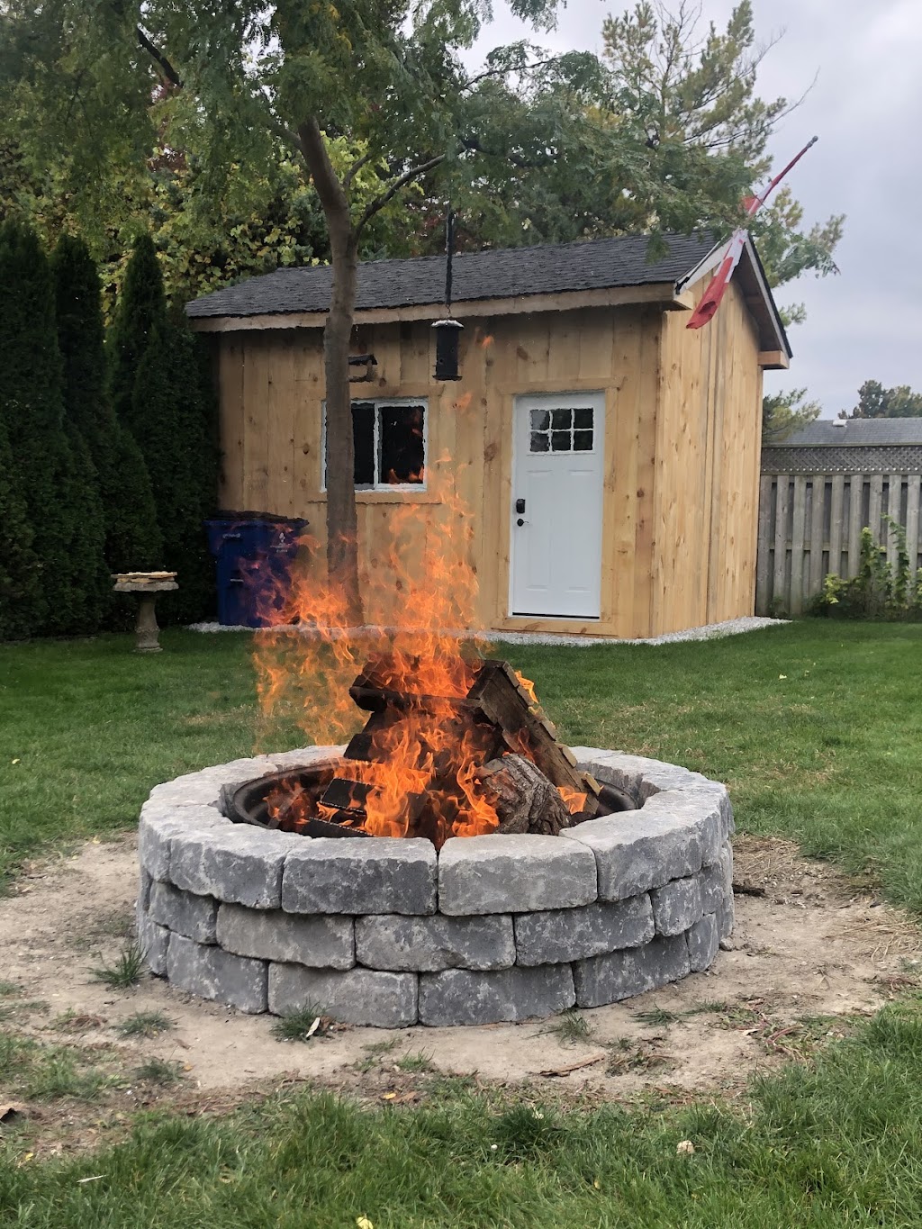 Back Yard Banger | 75 Earl St, Wallaceburg, ON N8A 1C6, Canada | Phone: (519) 888-8888