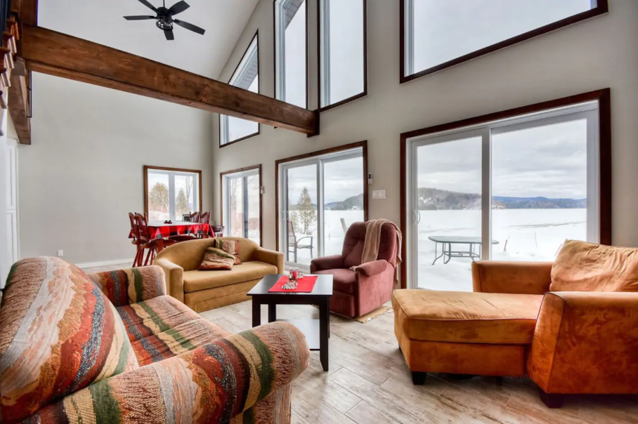 Chalet de la Marina | 411 QC-307, Val-des-Bois, QC J0X 3C0, Canada | Phone: (819) 968-6008