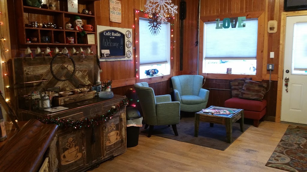 The BoHo Lounge and Coffee Emporium | 1112 Osler St, Carstairs, AB T0M 0N0, Canada | Phone: (403) 940-3555