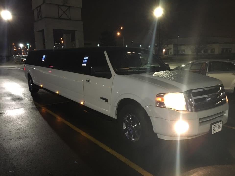 CEDAR VALLEY LIMOUSINE SERVICES INC | 17 Vinyl Ct, Woodbridge, ON L4L 4A3, Canada | Phone: (647) 772-1994