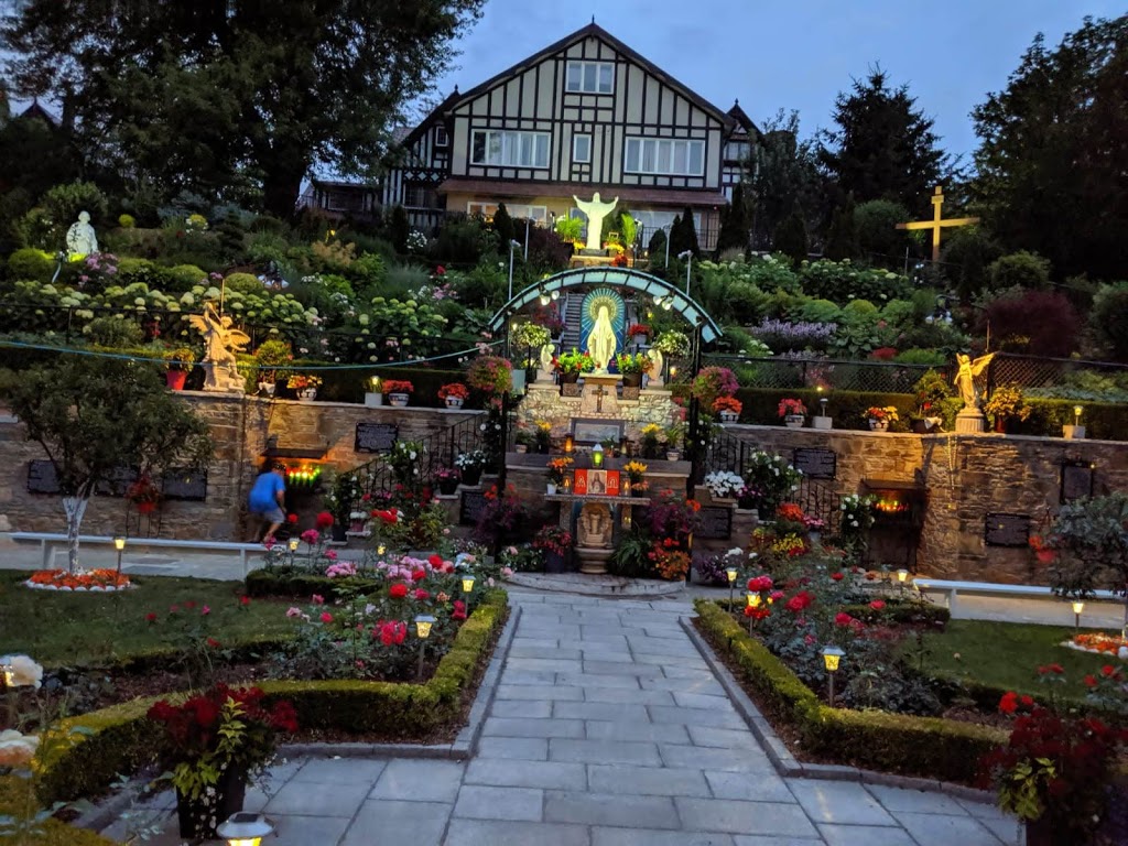 Marian Shrine of Gratitude | 3100 Weston Rd, North York, ON M9M 2S7, Canada | Phone: (416) 654-9810