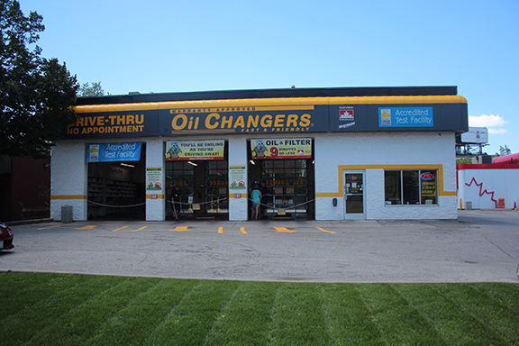 Oil Changers | 901 Sheppard Ave W, North York, ON M3H 2T7, Canada | Phone: (416) 638-0165