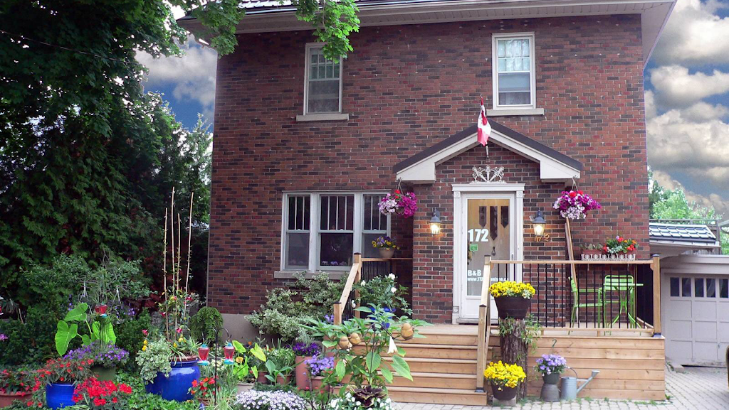 172Ballantyne B & B | 172 Ballantyne Ave, Stratford, ON N5A 3A7, Canada | Phone: (519) 814-1045