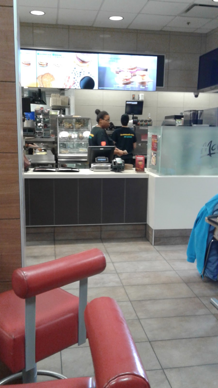 McDonalds | 6797 Boulevard Newman, LaSalle, QC H8N 3E4, Canada | Phone: (514) 364-5282