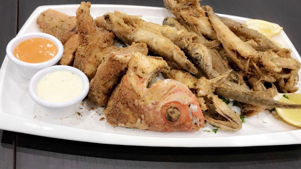 Mermaids Seafood Restaurant | 1725 Walkley Rd, Ottawa, ON K1V 2P6, Canada | Phone: (613) 733-7070