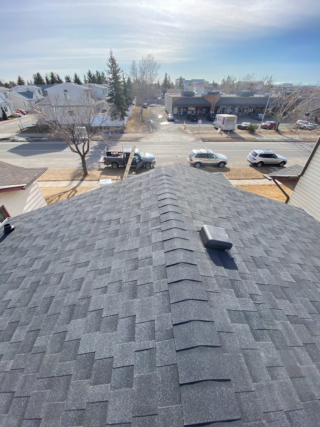 Majestic Roofing inc | 643 Savanna Landing NE, Calgary, AB T3J 2E5, Canada | Phone: (403) 477-6749