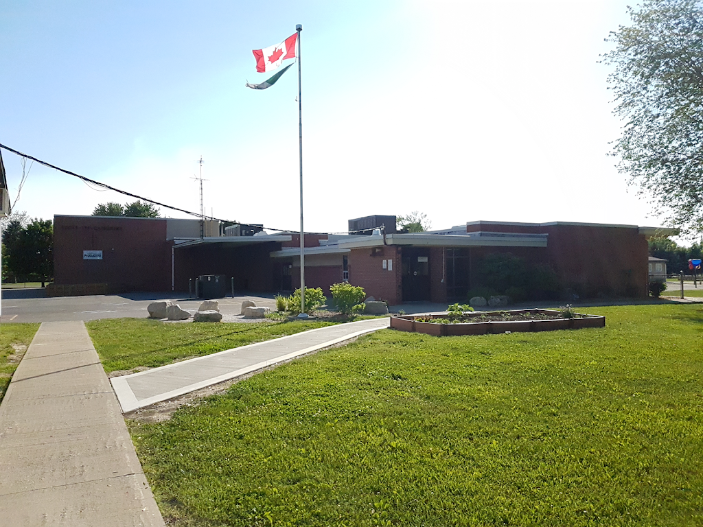 École élémentaire catholique Sainte-Catherine | 24162 Winter Line Rd, Pain Court, ON N0P 1Z0, Canada | Phone: (519) 354-2913