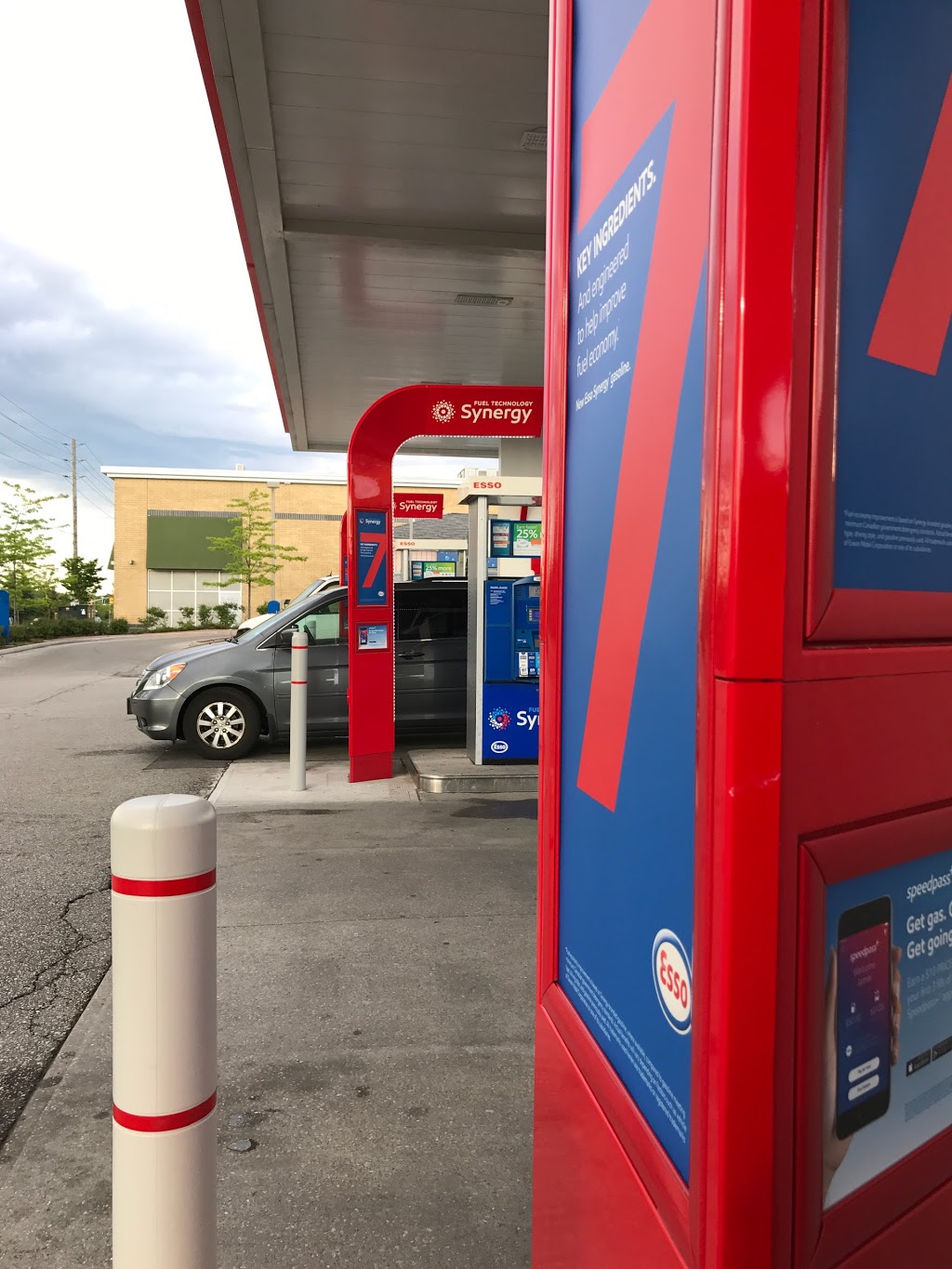 ESSO CIRCLE K | 5975 Steeles Ave E, Scarborough, ON M1V 5P6, Canada | Phone: (416) 282-7020