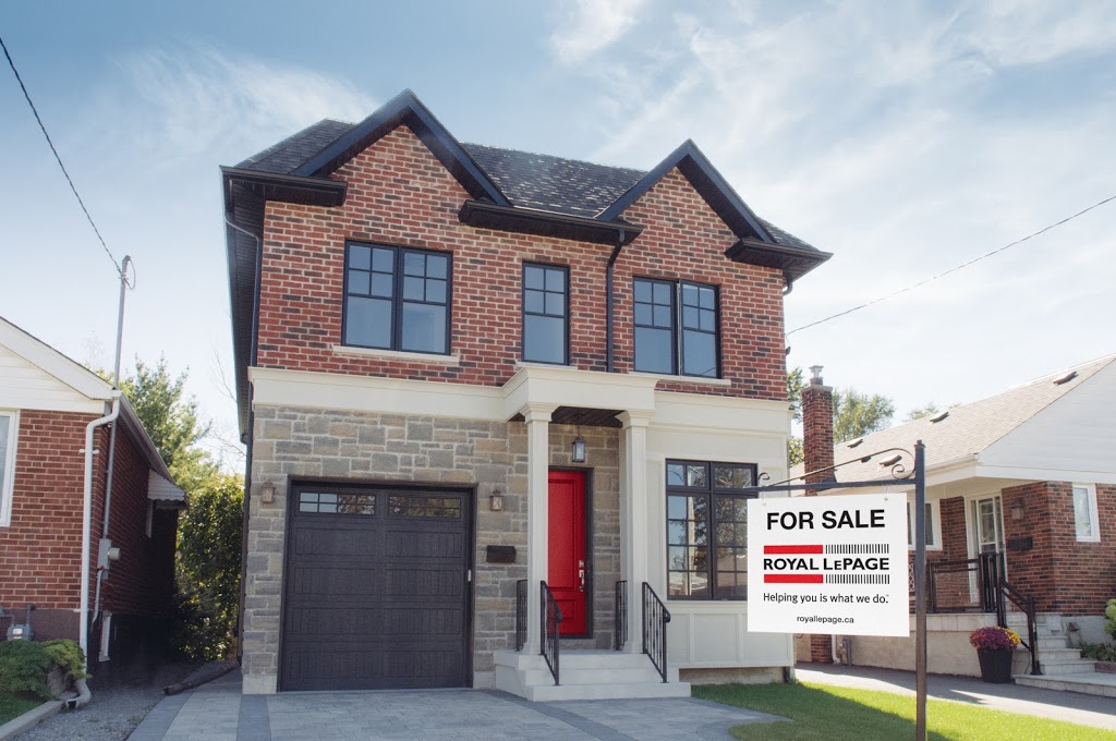 John Karevska - Realtor - Royal LePage Terrequity Realty, Broker | 3000 Garden St #101a, Whitby, ON L1R 2G6, Canada | Phone: (416) 617-2530