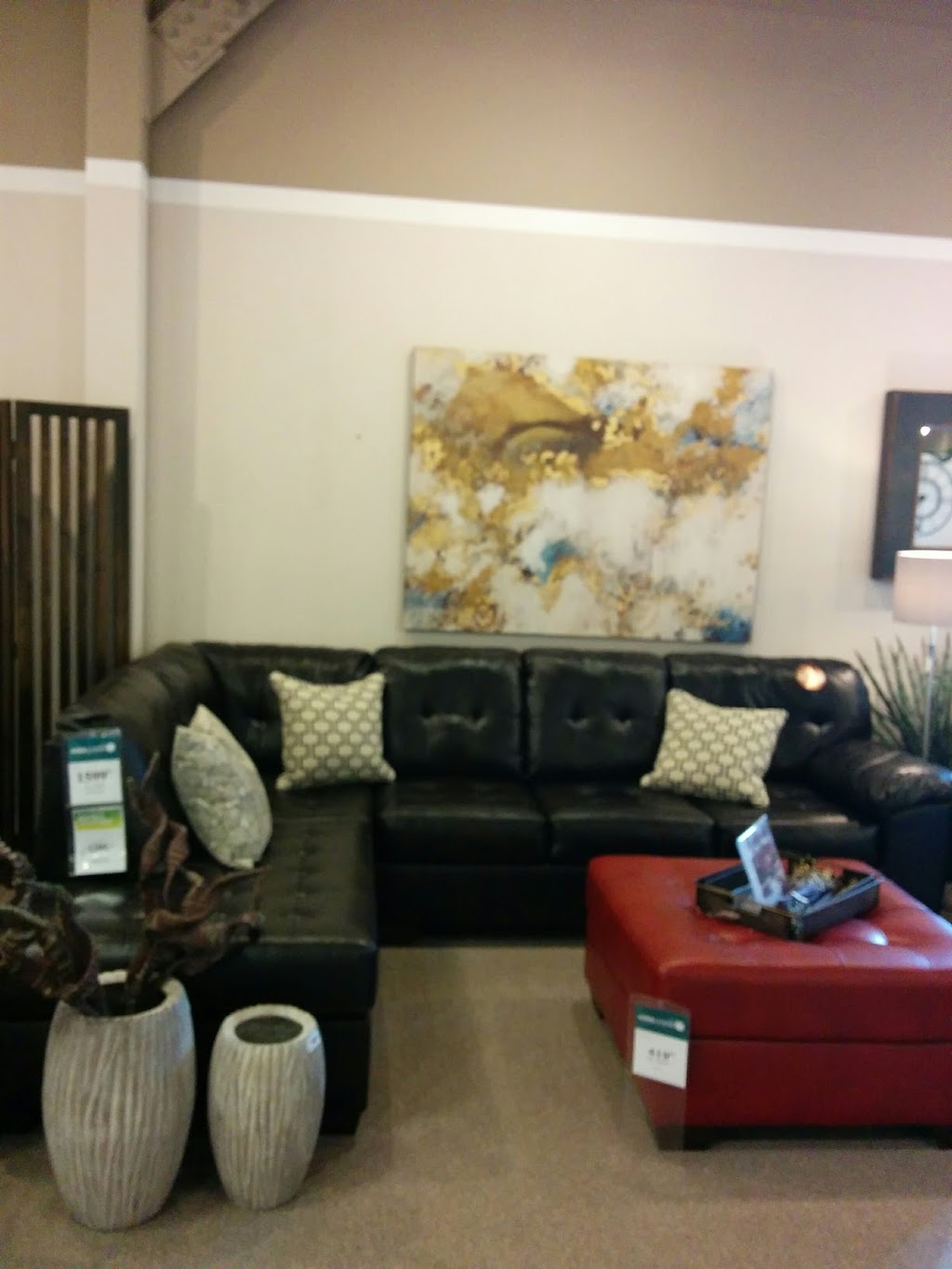 Sofa World | 1841 Merivale Rd, Nepean, ON K2G 1E3, Canada | Phone: (613) 723-7632