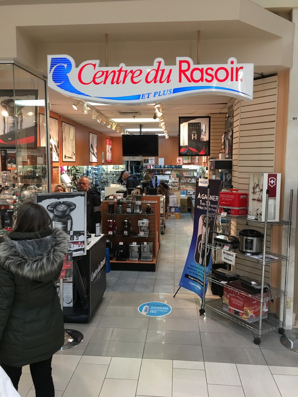 Centre du Rasoir | Carrefour Angrignon, 7077 Boulevard Newman, LaSalle, QC H8N 1X1, Canada | Phone: (514) 364-9706