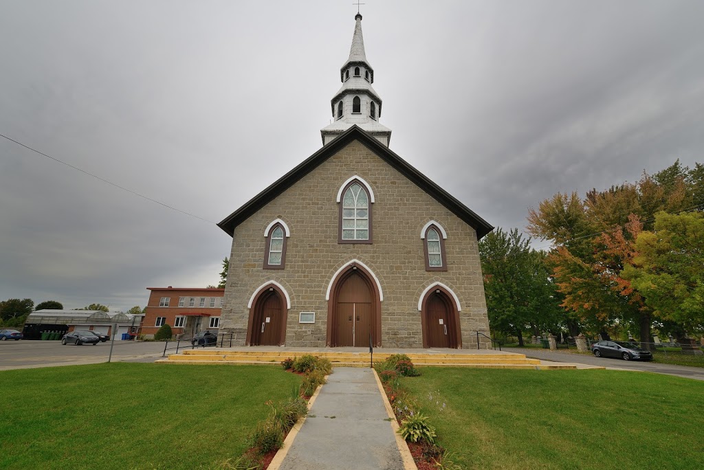 Saint-Joseph Catholic Church at Huntingdon | 16 Rue York, Huntingdon, QC J0S, Canada | Phone: (450) 264-5403