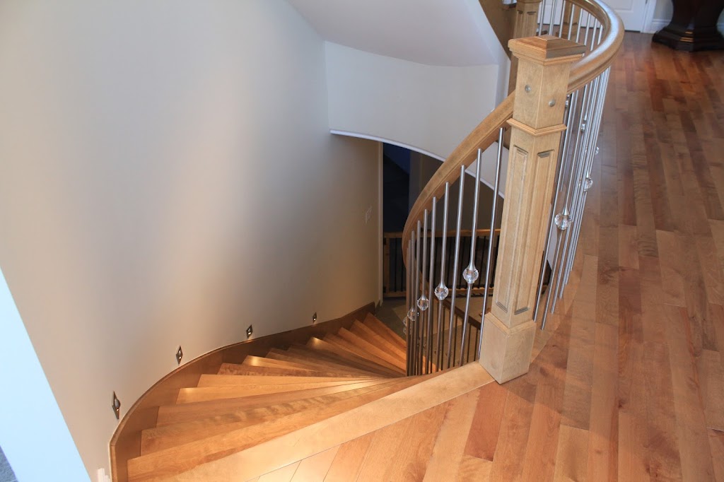 Escalier Classique | 3556 Bd des Entreprises, Terrebonne, QC J6X 4J8, Canada | Phone: (514) 990-3885