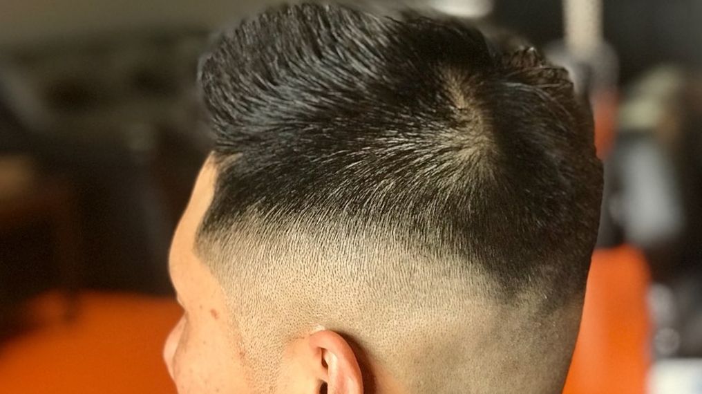 V&M Barbershop / Barbier | 2216 Bd du Curé-Labelle, Laval, QC H7T 1R1, Canada | Phone: (450) 680-1818