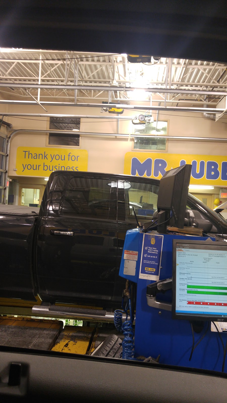 Mr. Lube | 1525 Main St E, Milton, ON L9T 0R3, Canada | Phone: (905) 876-1560