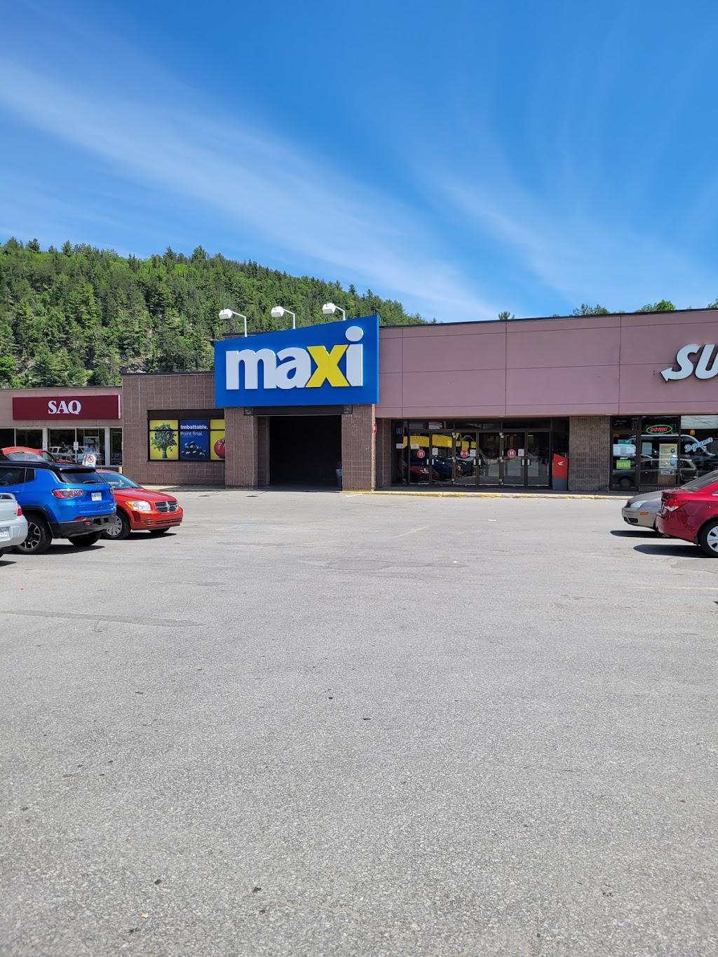 Maxi | 1200 Bd Ducharme, La Tuque, QC G9X 3Z9, Canada | Phone: (819) 523-8125