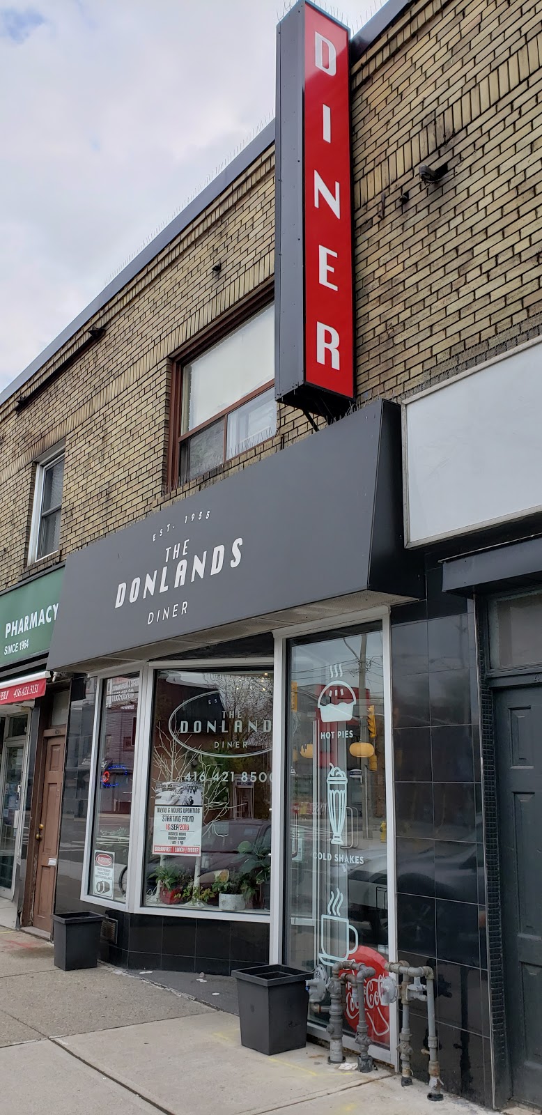The Donlands Diner | 417 Donlands Ave, East York, ON M4J 3S3, Canada | Phone: (416) 421-8500