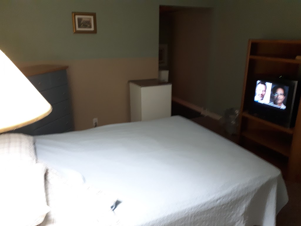 Green Acres Motel | 1680 Essex County Rd 22, Belle River, ON N0R 1A0, Canada | Phone: (519) 727-6102