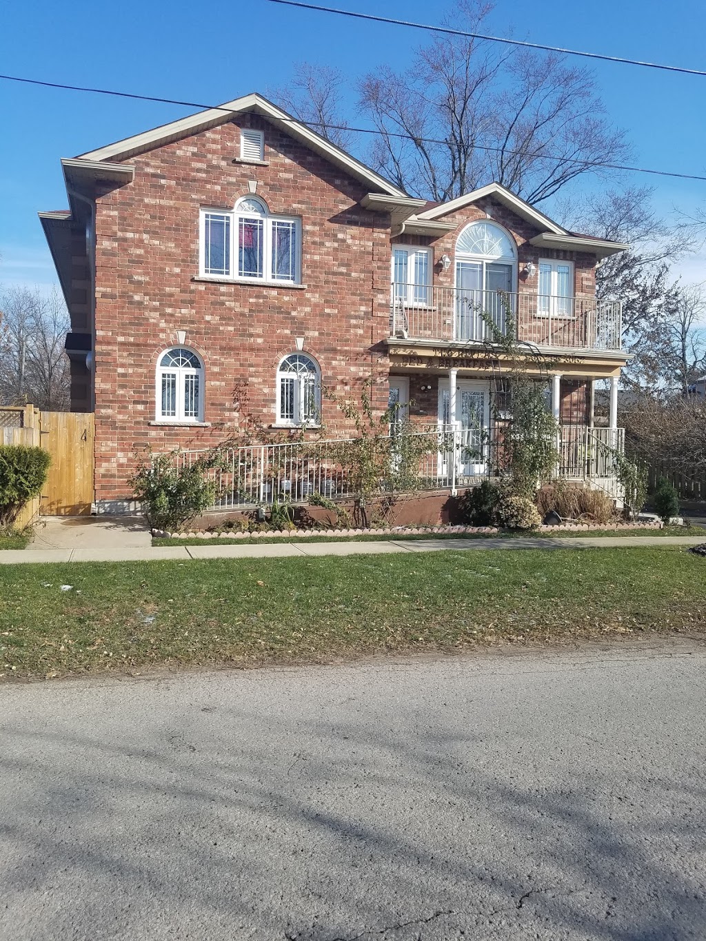 Two Rivers Bed & Breakfast | 8006 Norton St, Niagara Falls, ON L2G 6R9, Canada | Phone: (905) 295-3052