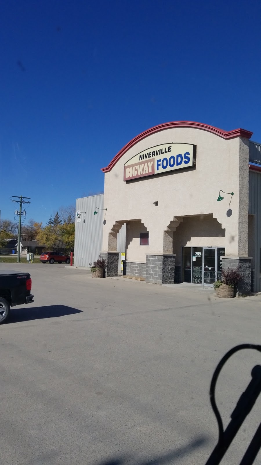 Niverville Bigway | 259 Main St, Niverville, MB R0A 1E0, Canada | Phone: (204) 388-4676