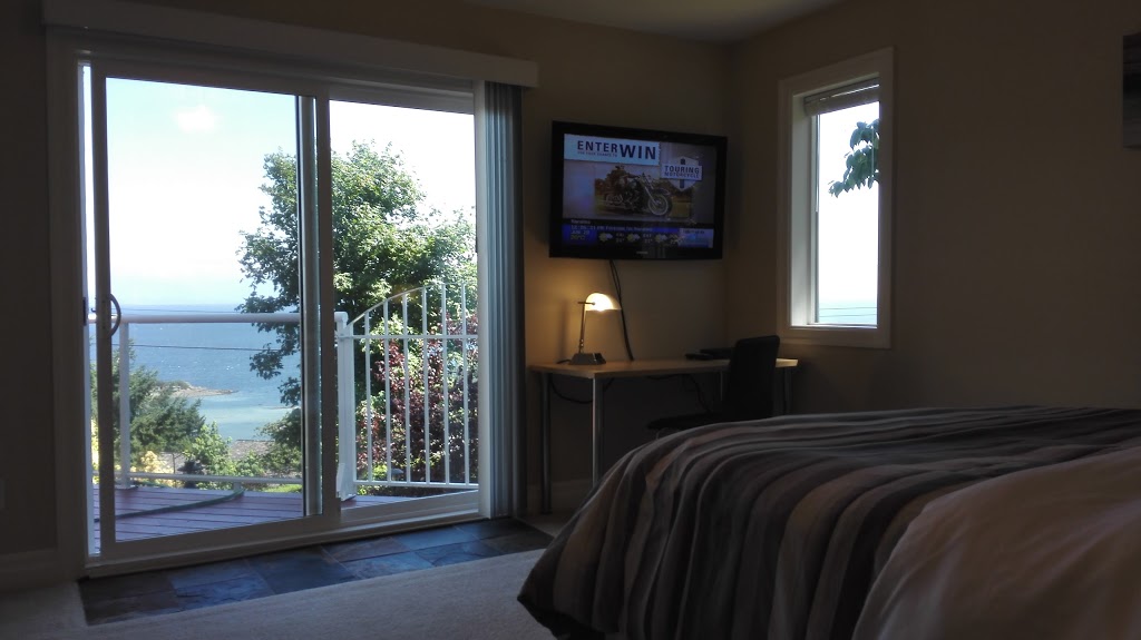 Nanaimo Ocean View Guesthouse | 3757 Sundown Dr, Nanaimo, BC V9T 4H5, Canada | Phone: (250) 585-0891