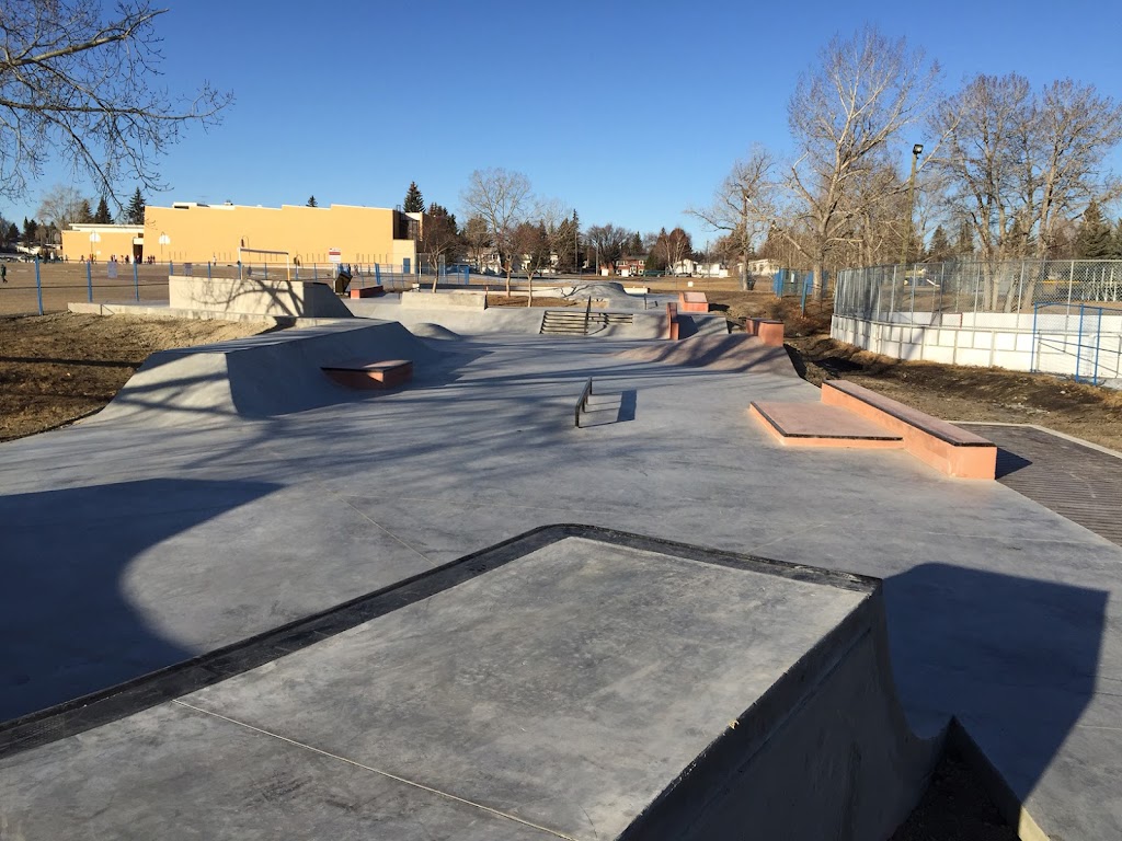 Southwood Skatepark | 11 Sackville Dr SW, Calgary, AB T2W 0W3, Canada | Phone: (403) 268-2489