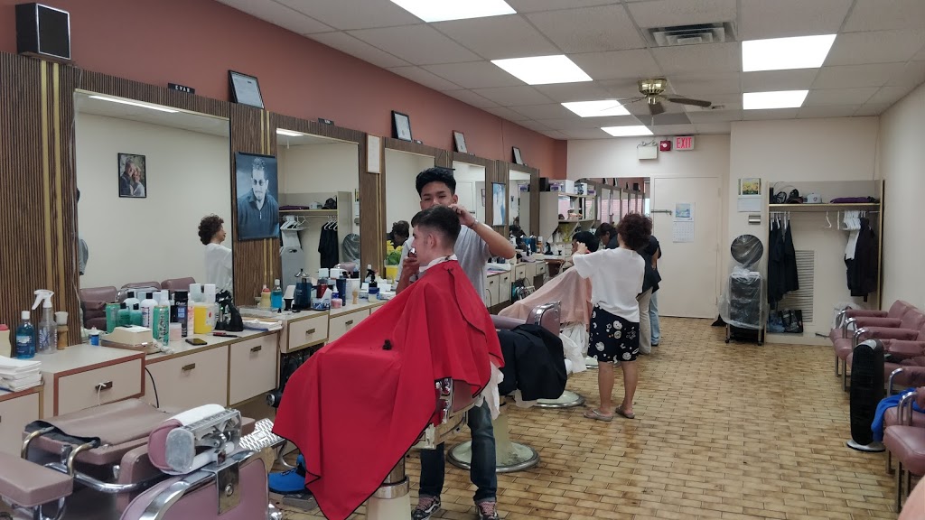 Parkwoods Unisex Hairstyling | Behind Shoppers Drug Mart, 1277 York Mills Rd, North York, ON M3A 1Z5, Canada | Phone: (416) 447-3269