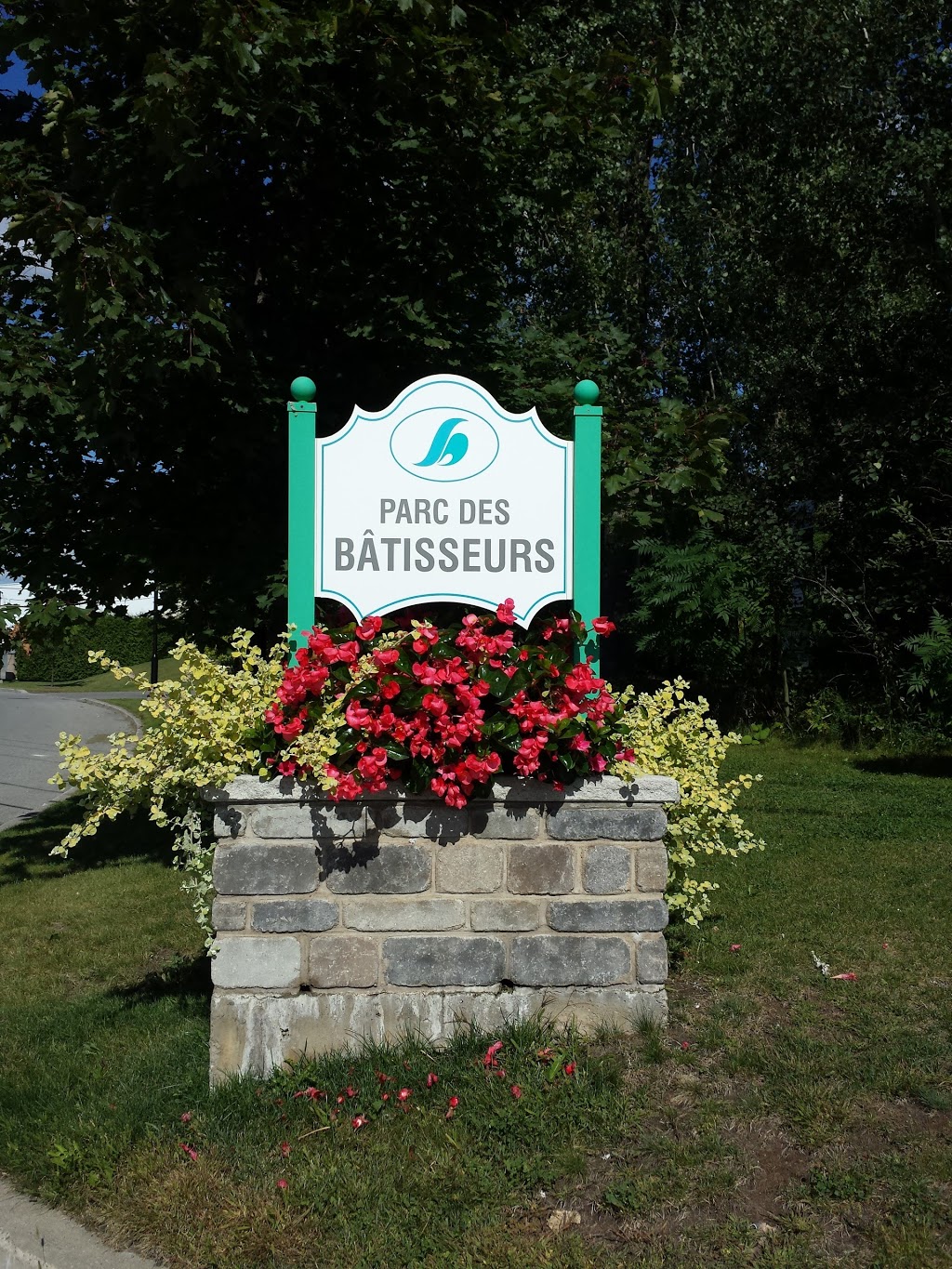 Parc des Bâtisseurs | Rue de la Sablière, Bois-des-Filion, QC J6Z 4T2, Canada