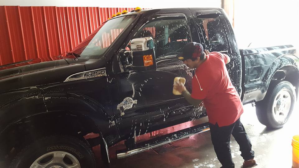 Maple Car Wash Inc | DACOSTA Plaza, 671 Montreal St F, Kingston, ON K7K 3J3, Canada | Phone: (613) 483-1283