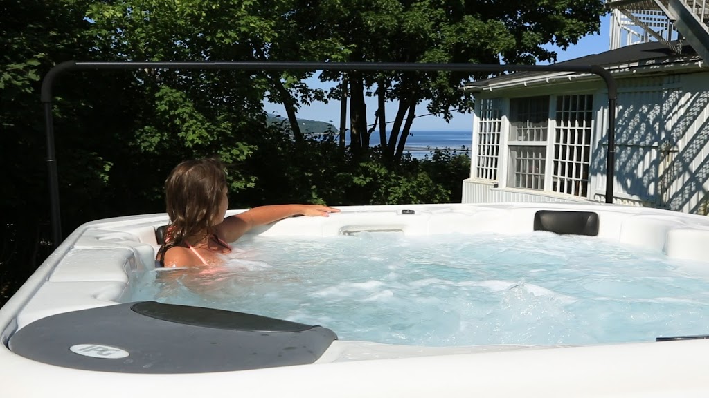 Manoir Charlevoix | 1030 Chem. du Golf, La Malbaie, QC G5A 1H1, Canada | Phone: (855) 363-4413