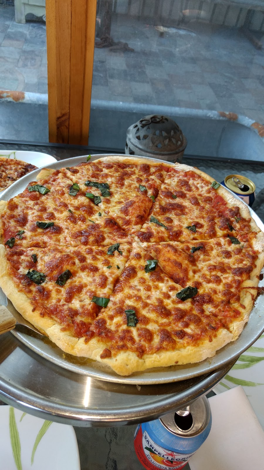 MJMD Pizza de Luigi | Valley Dr, Wakefield, QC J0X 3G0, Canada | Phone: (819) 720-0021