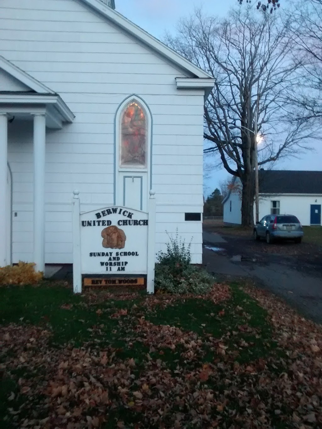 United Church | 240 Commercial St, Berwick, NS B0P 1E0, Canada | Phone: (902) 538-9251