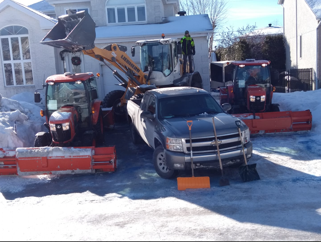 Déneigement Léonard | 1099 Rue Pierre-Dansereau, Boisbriand, QC J7G 3G2, Canada | Phone: (438) 393-4733