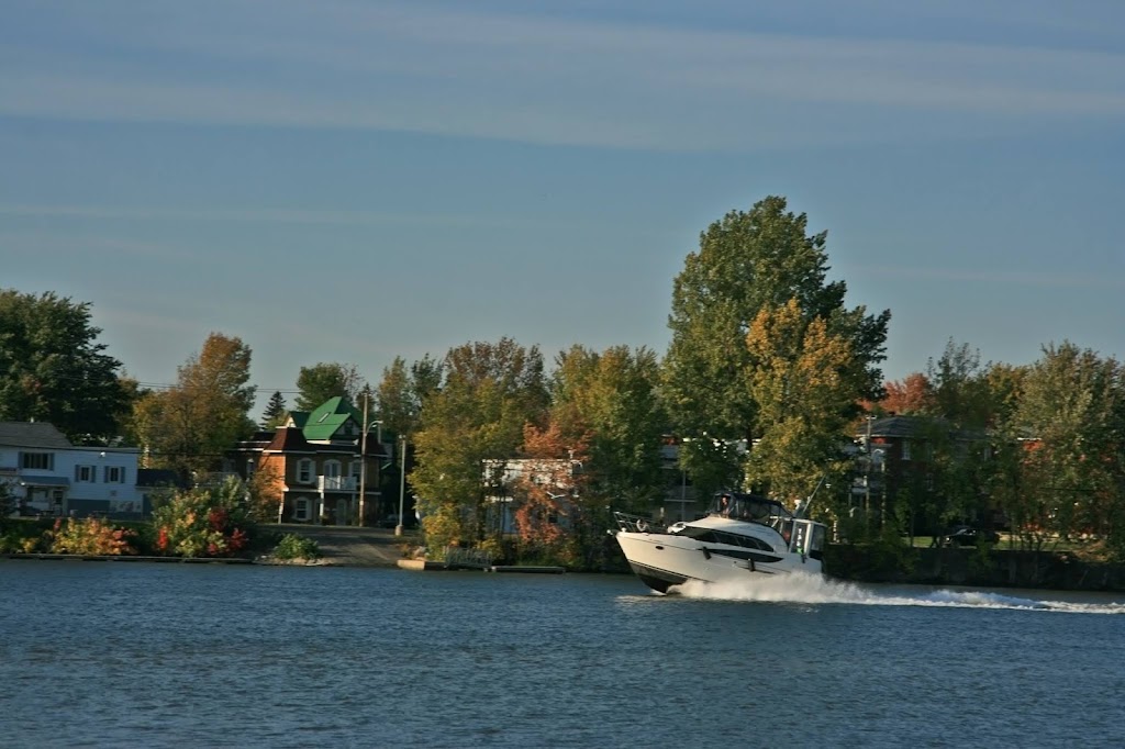 Otterburn Boating Club | 85 Rue dOxford, Otterburn Park, QC J3H 2M6, Canada | Phone: (450) 536-0303 ext. 958