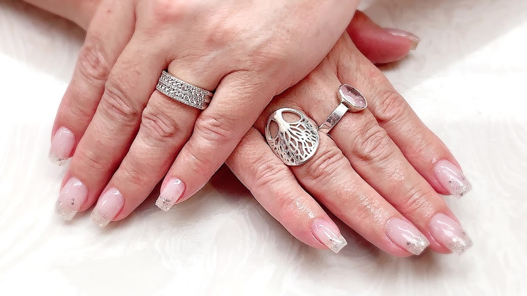 Friendly Nails | 7111 101 Ave NW, Edmonton, AB T6A 0H9, Canada | Phone: (780) 462-3484